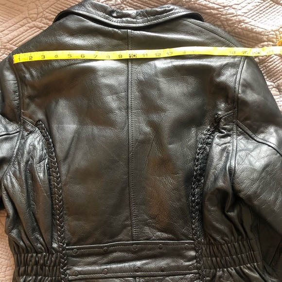 Hudson Leather Women's Black Jacket with Braided Detail, size-XXL - Picture 6 of 9